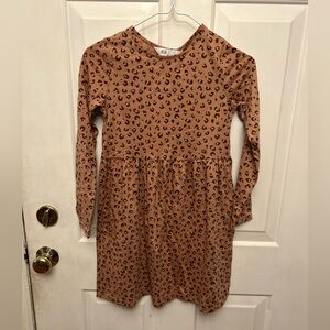 NWT H&M cheetah dress size 8-10. Long sleeves, drop waist. Tan w/brown spots